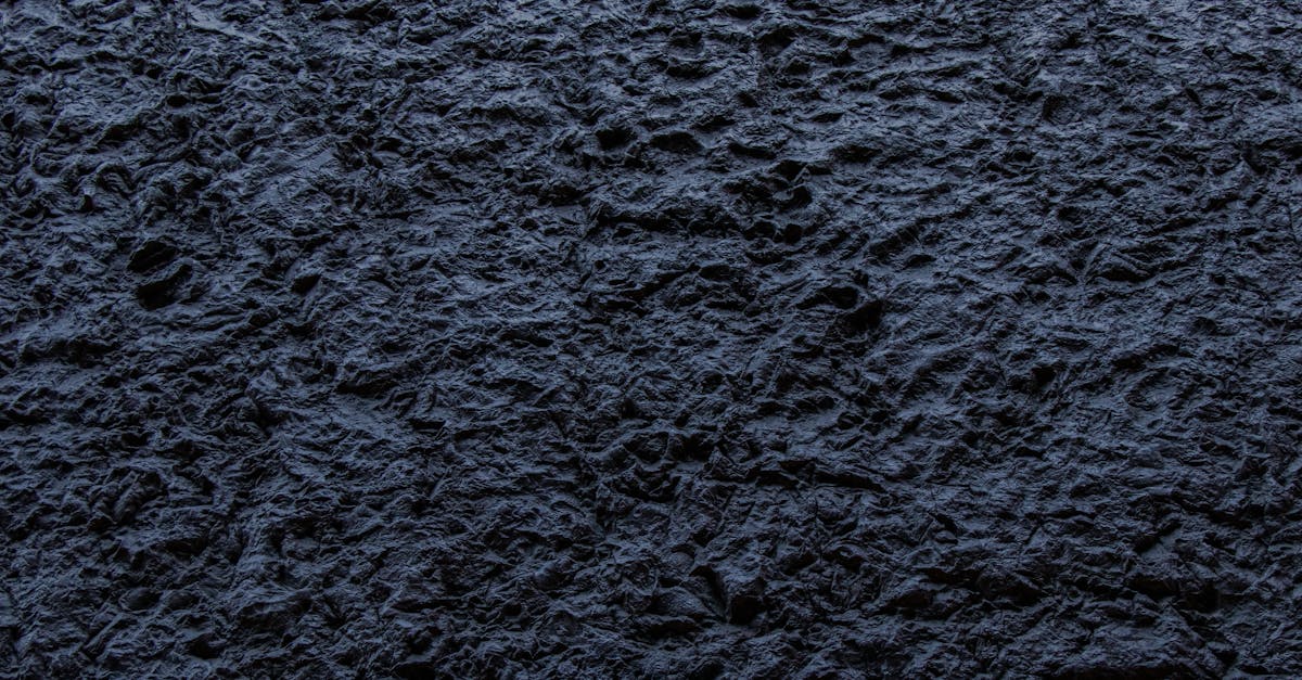 Choosing the Right Scrubbing Brushes for Epoxy Patios